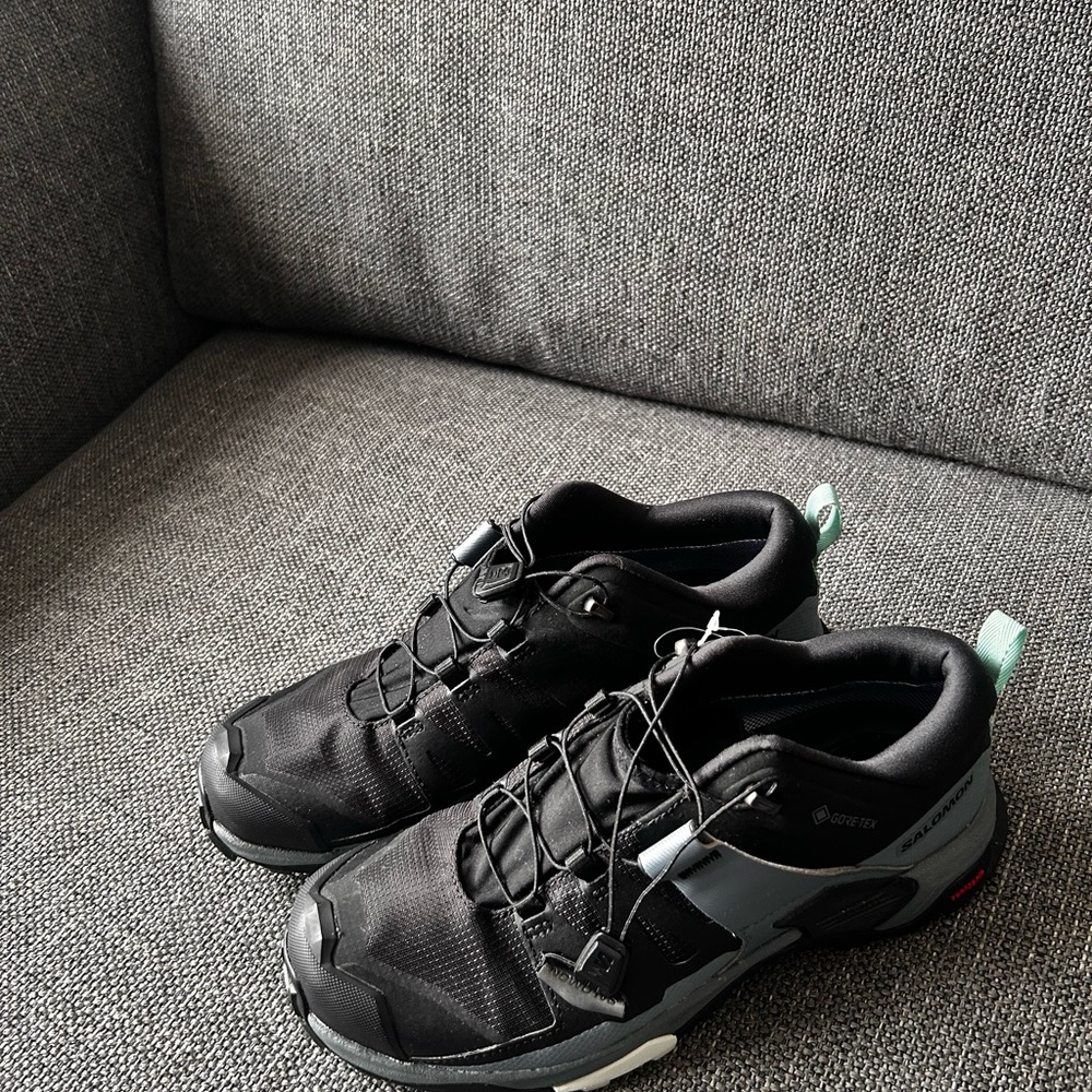 Salomon Black and Gray Athletic Shoes - Picture 2 of 5